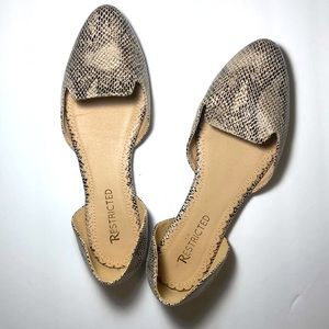 Restricted Flats Size 9